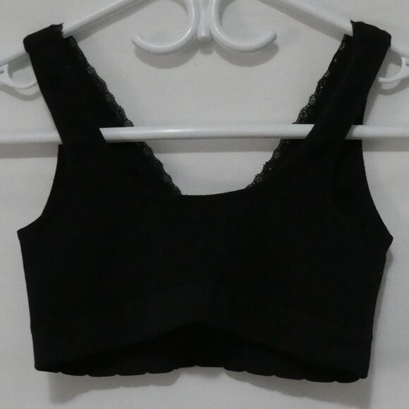MARILYN MONROE | medium | Black Lace Trim Sports Bra - Picture 2 of 14